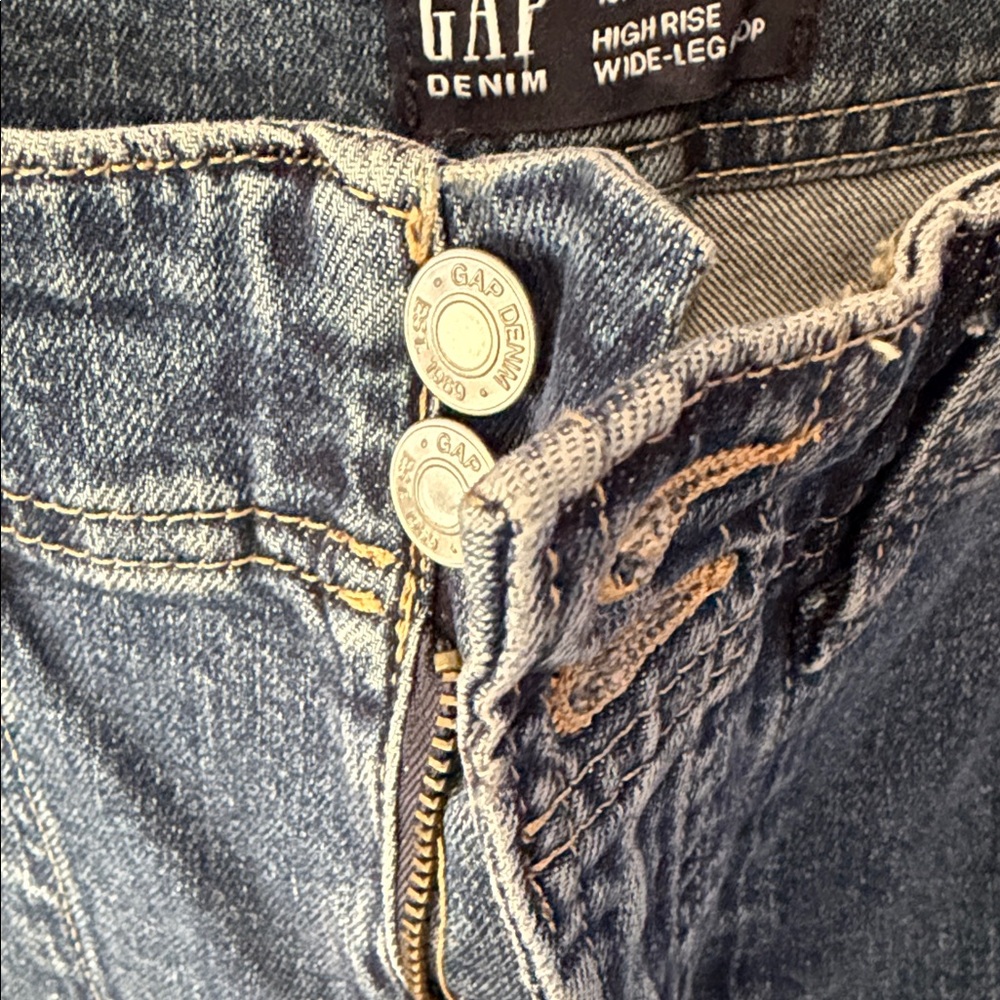 GAP Women's Denim Wide-Leg Jeans - Picture 3 of 6